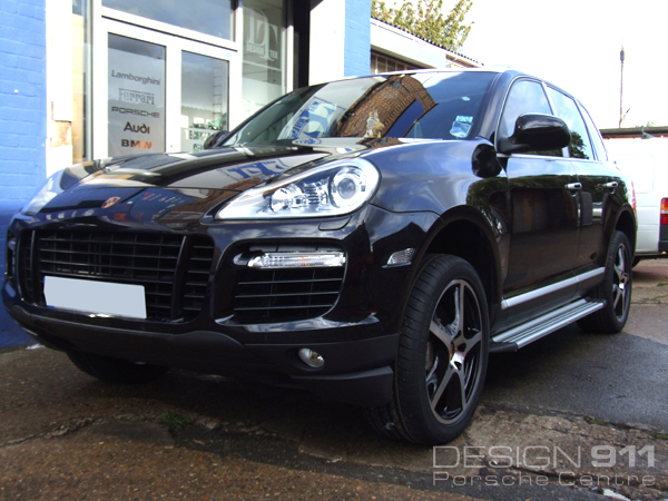 Porsche Cayenne with 20' Style 247BG Two Tone Alloy Wheels